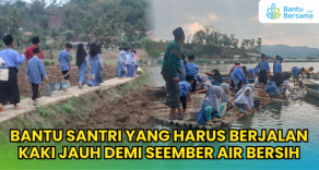 URGENT! Santri Yatim Dhuafa Jalan Ratusan Meter Demi Air Bersih